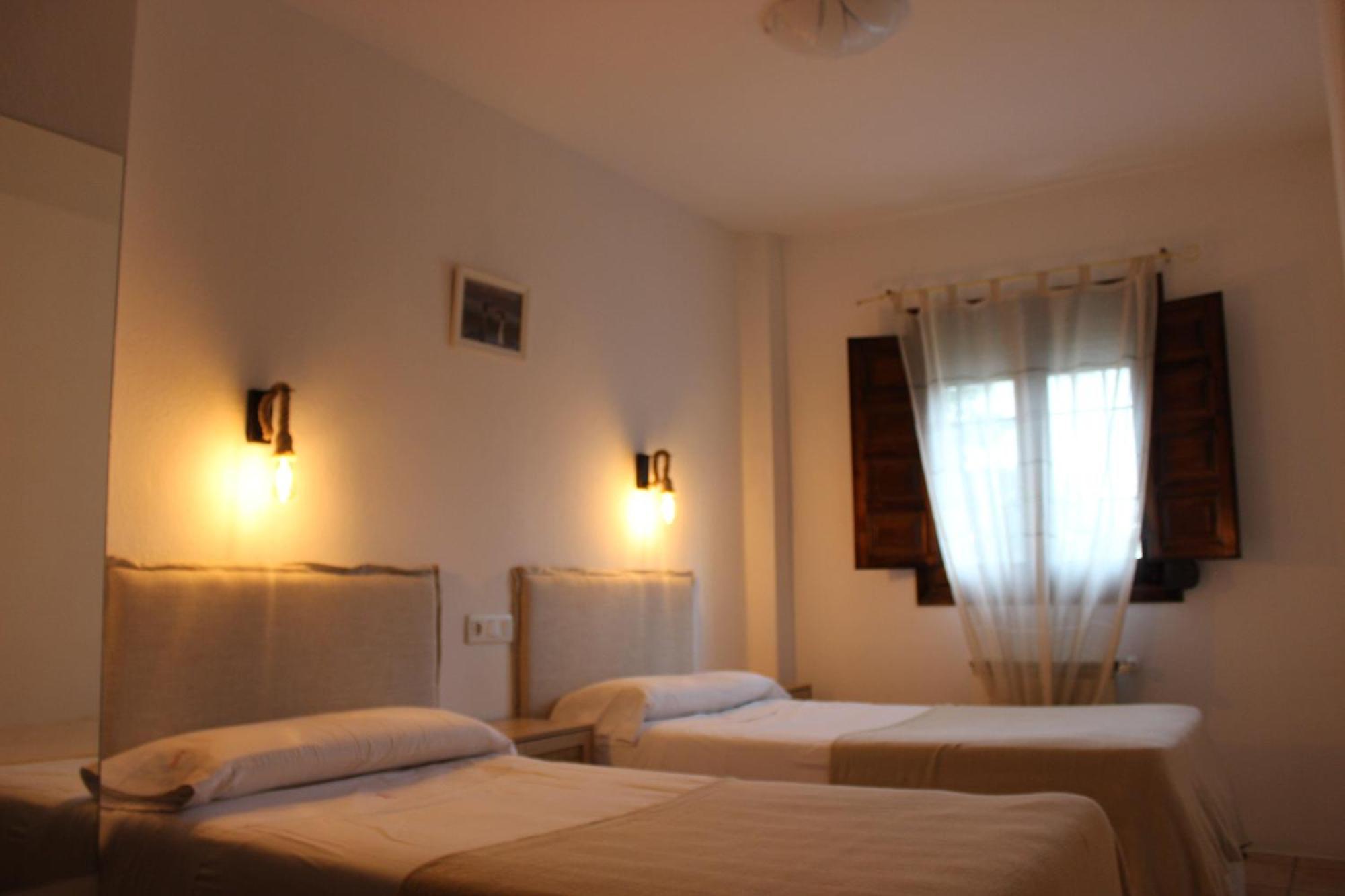Apartamentos De Astroturismo La Canada Torrejón el Rubio Exteriör bild